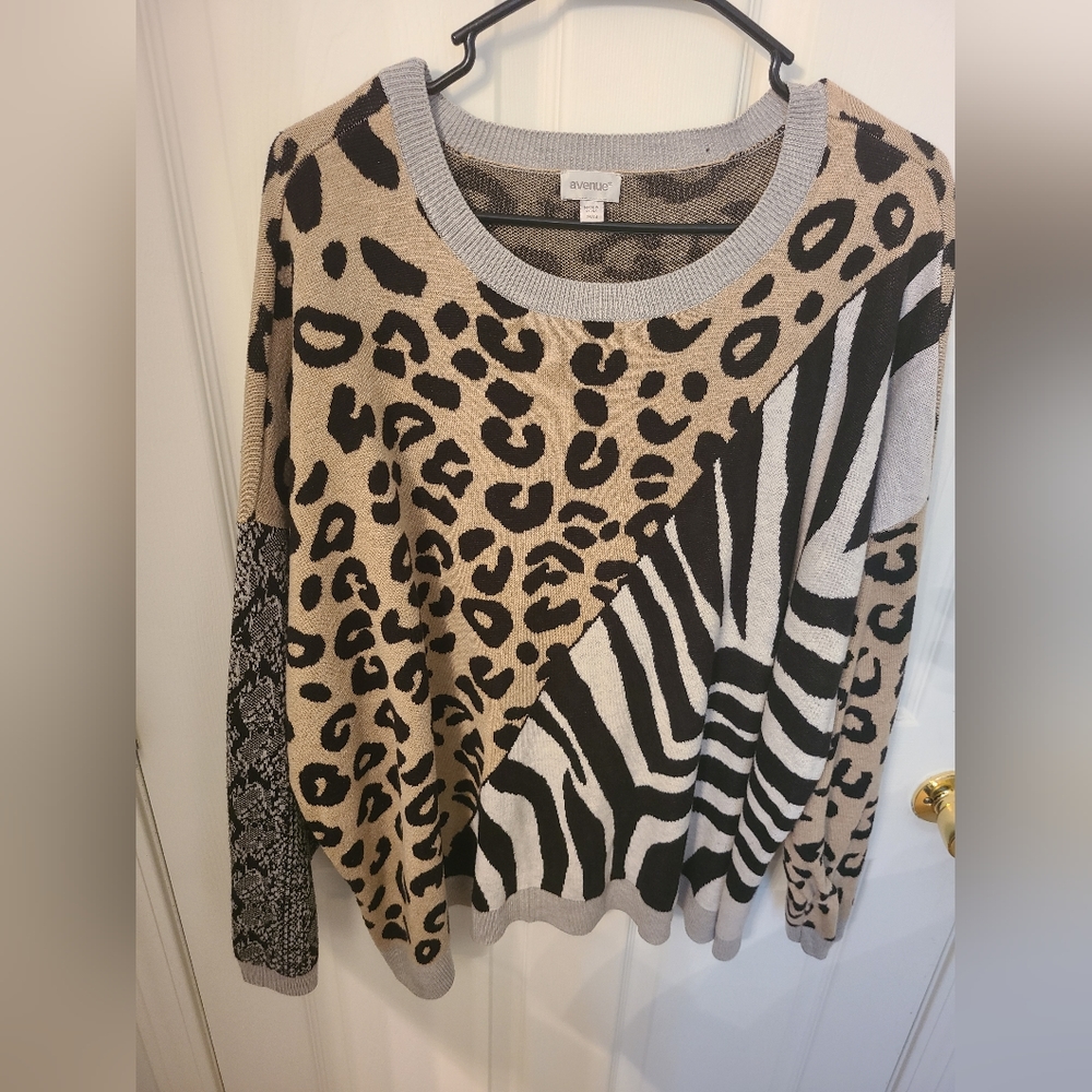 Size 3X Avenue Animal Print Sweater (Black, Gray and Tan)